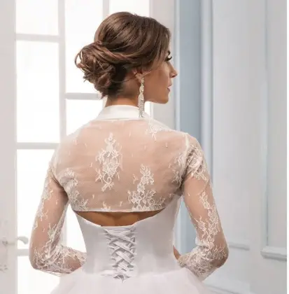 Lace Wedding Capes & Jackets: Elegant Shawls for Brides