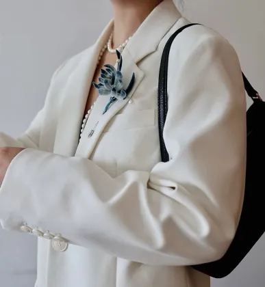 Empty valley orchid non-legacy velvet brooch