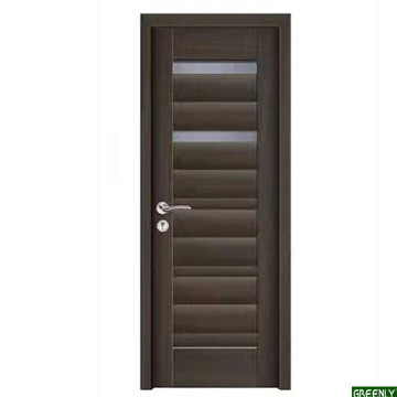 Pintu kayu pepejal utama dicat