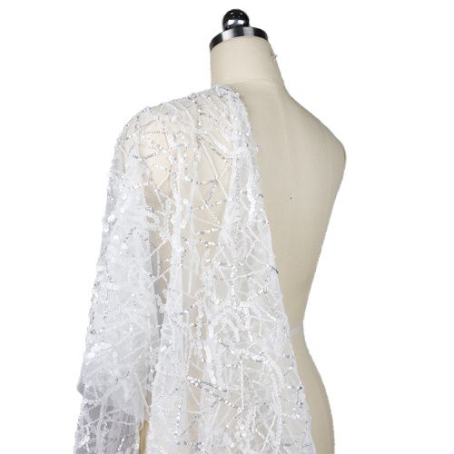 abito da sposa in tessuto di pizzo con paillettes