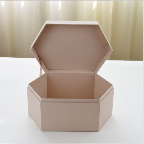 Beautiful Flip - top Flower Gift Box Perfume