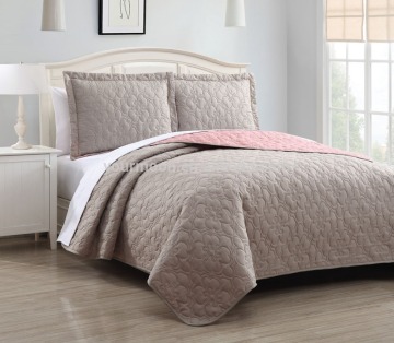 Wholesale cheap 100% polyester 3pcs quilted bedspread/quilt set