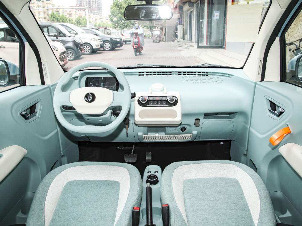 2022 Chian New Energy EV Lingbo EV سيارة كهربائية صغيرة بجودة عالية