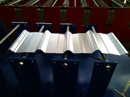 Indonesia 750 roll forming machine