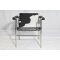 Le Corbusier LC1 Saddle leather Basculant Chair