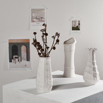 Weiße nordische Keramik -Trockenblumenvase für Wohnkultur