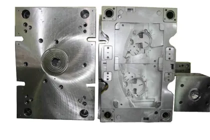 Hot Runner / Cold Runner Plastics Injection Molding Lkm / Hasco / Dme