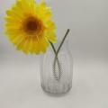 Vase en verre cristal à motif gaufré