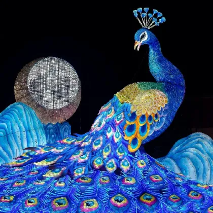 "Peacock Screen" - the perfect fusion of oriental aesthetics and smart technology