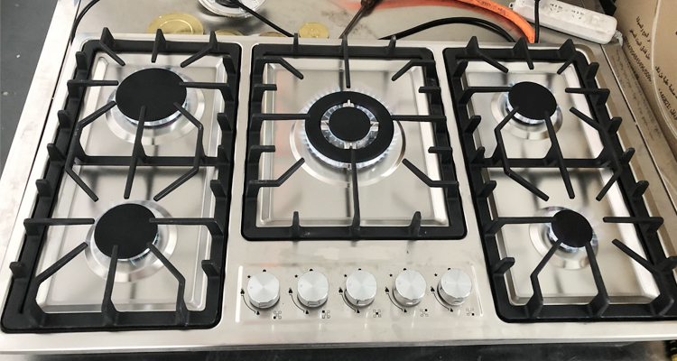 900mm lpg Portable Gas Stove Easy Cleaning Cast Iron Gas Hob Built-in 5 Burner Gas Cooker
