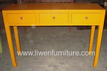 Antico tavolino giallo