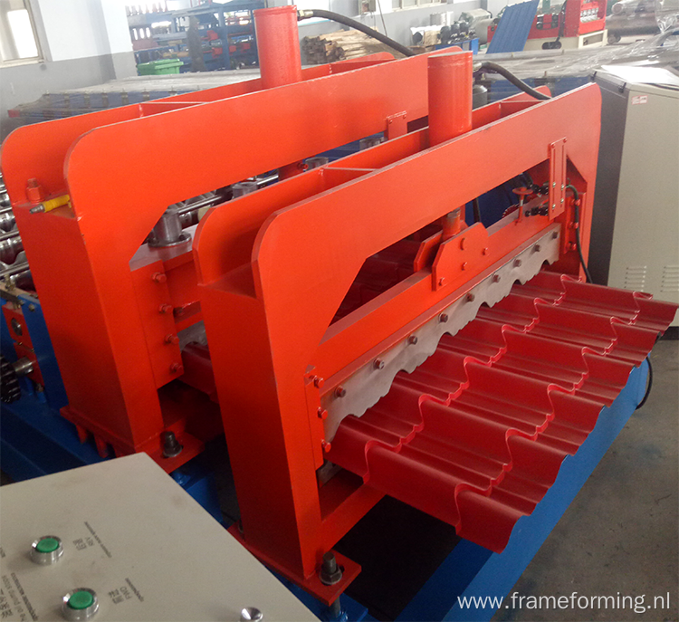 High quality PPGI step tile roll forming machine