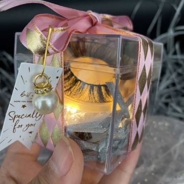 Custom Private Label 3D Mink Eyelashes with Christmas Themed Boxes