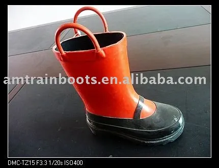 Children' rubber rain boots