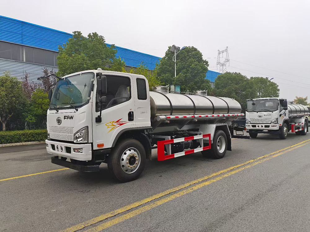 FAW 8000liter Milk Tank Truck Transportation Truck