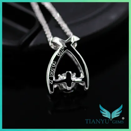 Moissanite diamond Pendant designs, 0.5CT VVS Clarity Moissanite diamond pendant set for women