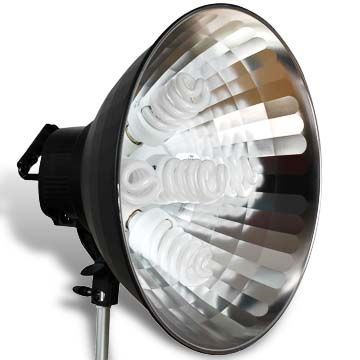 Studio Lighting Equipment with High-luminescence Efficiency and Good Display Color Revivification