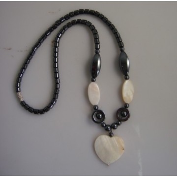 Hematite pearl Shell Necklace