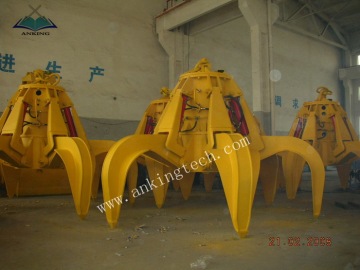 Electro hydraulic orange peel grab for scrap handing