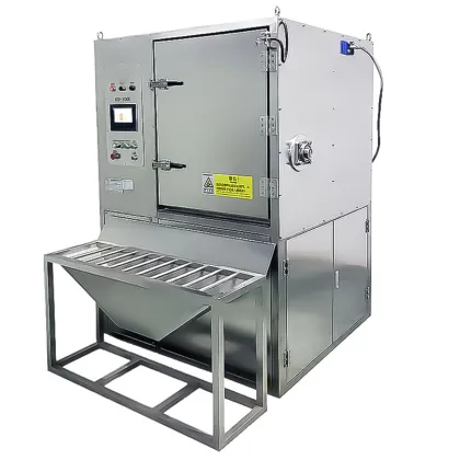 Liquid nitrogen freezing edge trimming machine