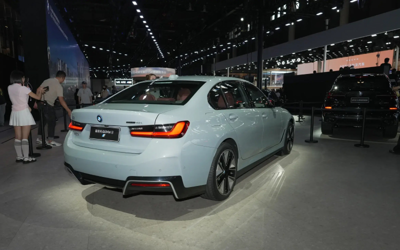 BMW I3