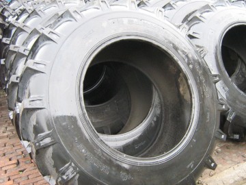 Irrigation tire 14.9-24 TL