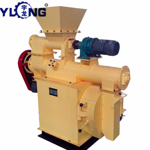 Poultry pelletizer machine for animal feed