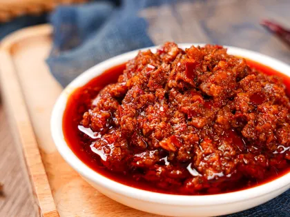 Glutinous chili peppers spicy fried hot pot base