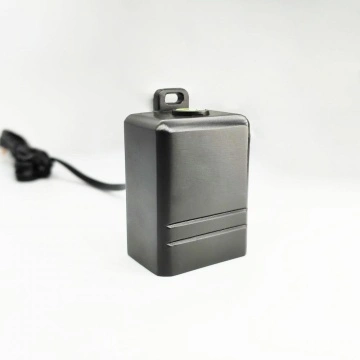 Faretto Spot Marley Ottone Invecchiato 1xGU10 Trio Lighting | Leroy Merlin Faretto Spot Marley Ottone Invecchiato 1xGU10 Trio Lighting | Leroy Merlin