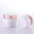 Opal White Cream Jar avec bonnet en or rose