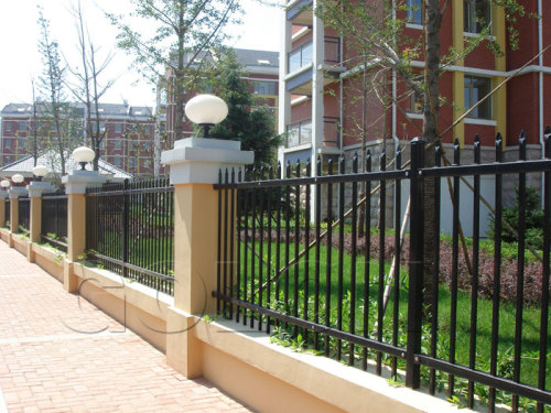 Thiết kế kim loại bột bọc hàng rào cho ngôi nhà