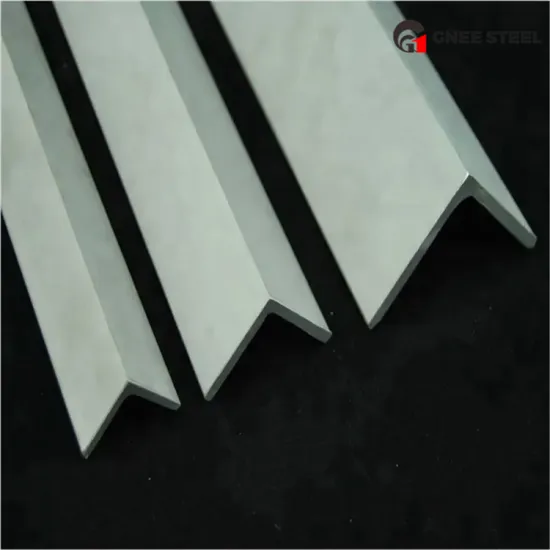 Hot Selling JIS Ss400 Ss540 Equal Angle Galvanized Angle Steel