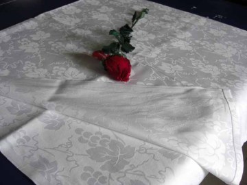 Closed Edge Table Cloth