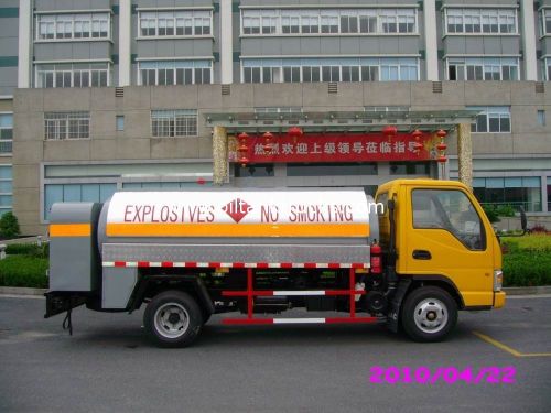 4x2 Heavy Duty Fuel Transport Tanks , Gasoline Oil Tank Truck