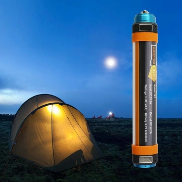Ultimate Survival Gear di Outdoorsman: Power Bank IP65 impermeabile con repellente per zanzare, luce a LED e carica magnetica