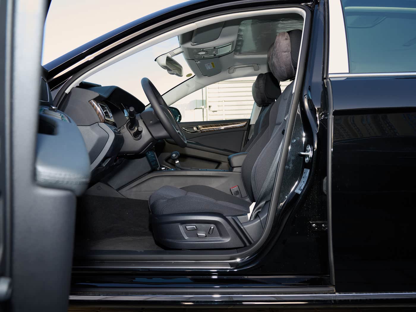 state-owned official concierge vehicle