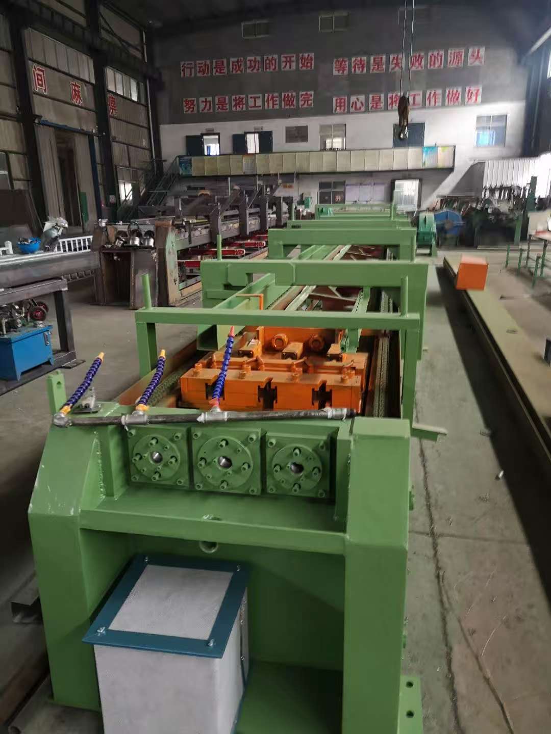 Copper busbar drawing machine