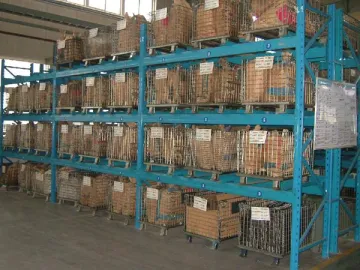 Shelves storage cage