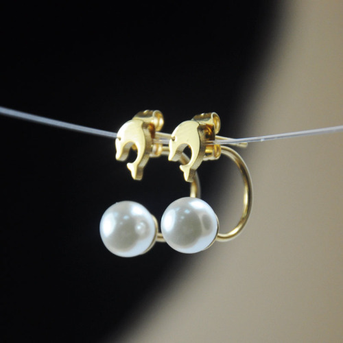 Orecchini di perle di vetro bianco fake poco costoso