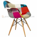 Fauteuil couvert en tissu complet Eames avec jambe en bois