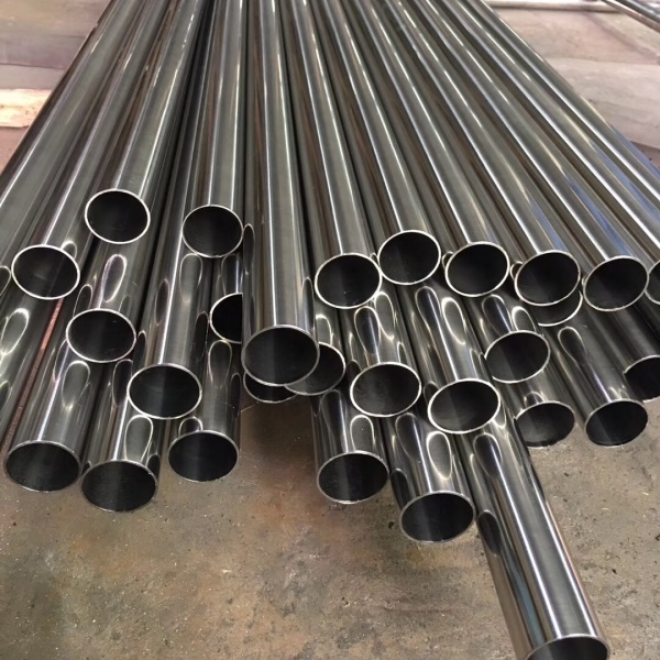 Stainless steel welded pipe