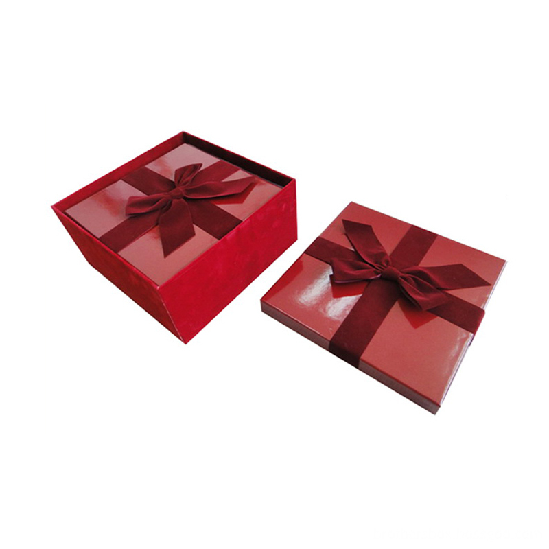 Red Paper Packing Different Sized Gift Boxes