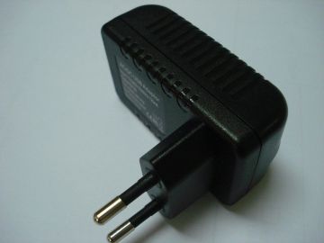 100 - 240v 5v Dc 4.0mm Pin Eu Plug Universal Usb Travel Charger For Ipad, Iphone, Ipod