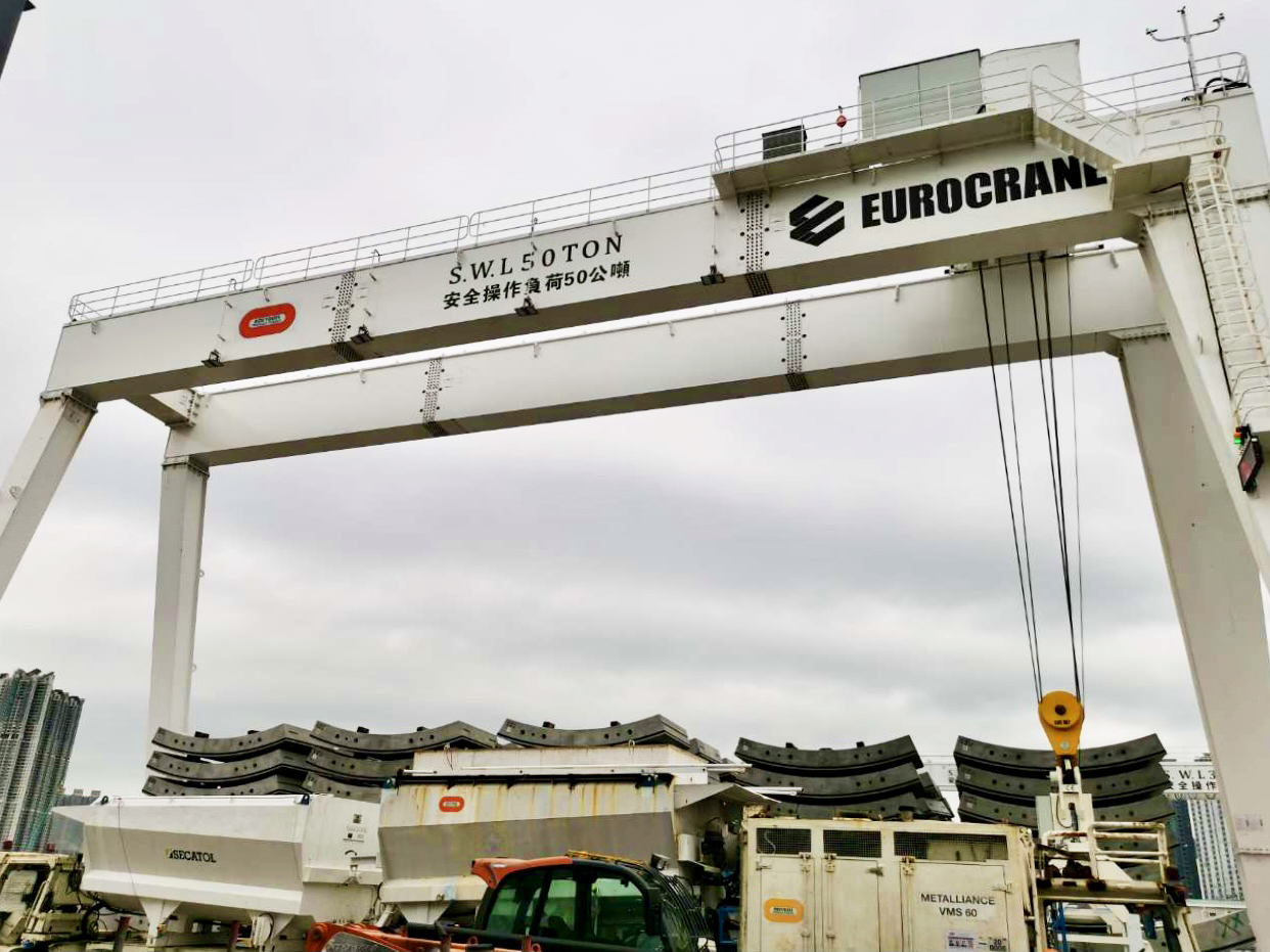 Gantry Crane In Hongkong