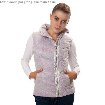 Women\'s colorful down vest with metal zip