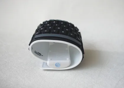 Flexible Bluetooth Keyboard For Windows / Xp / Vista / Win7 / Mac / Apple Tablet Pc