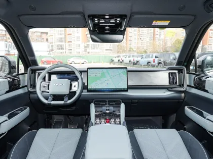2025 BYD Leopard5 plug in hybrid suv