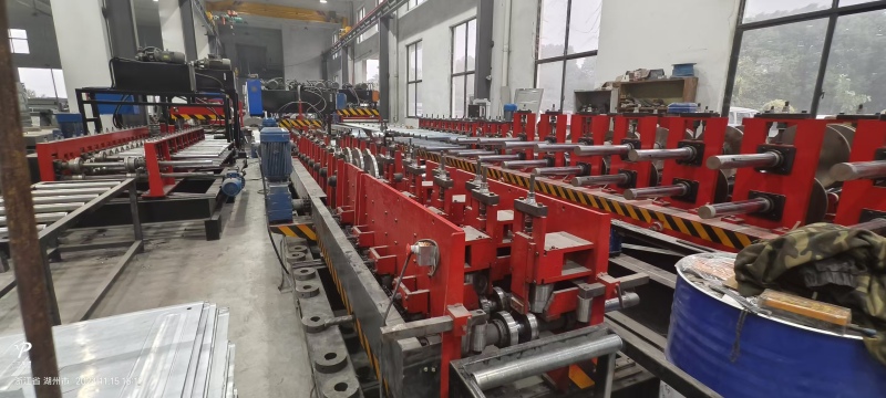 Bridge forming machine