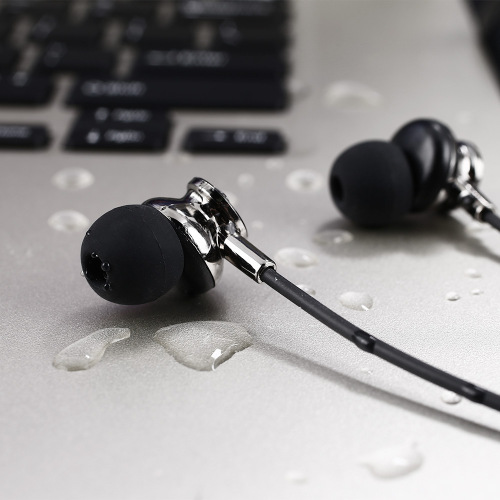 Sistem Panduan Audio Nirkabel dengan Headset Ear Hook