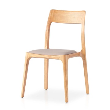 Simplistische moderne rustieke houten eetstoelen